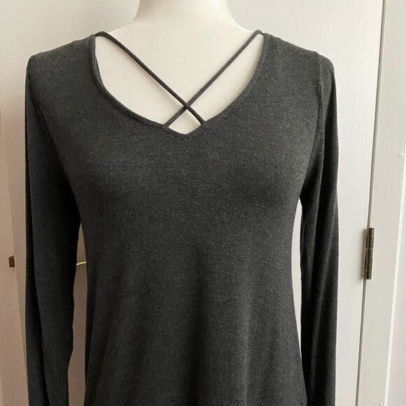 WHBM Grey Long Sleeve Slip-On Top - Picture 1 of 8